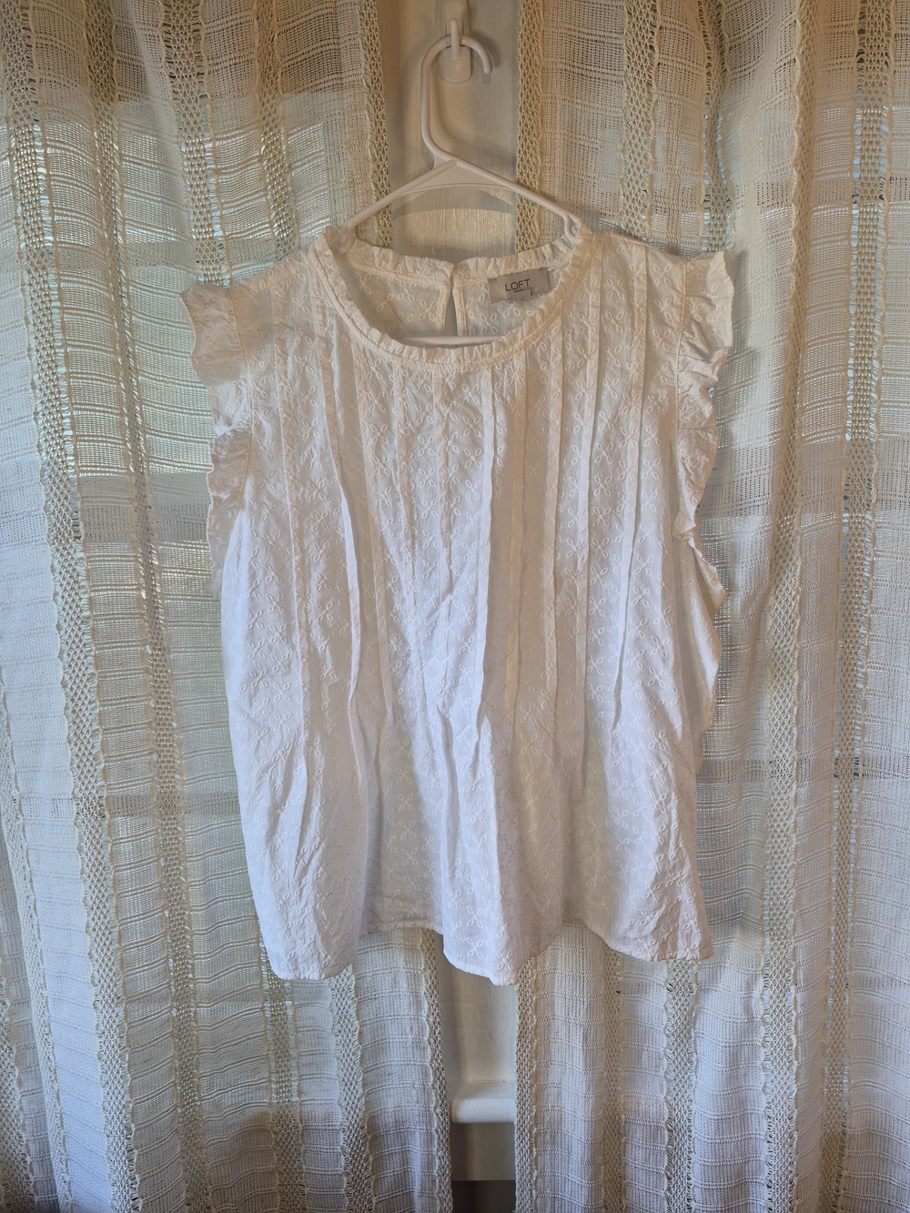 LOFT White Eyelet Flutter Sleeve Top Size XL